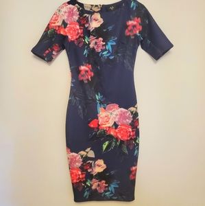 NWOT Vibrant Floral bodycon midi dress